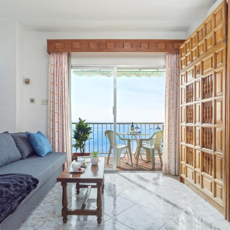 Beachfront Apartment 4pers El Paseo AC WiFi - Apartamento - 5
