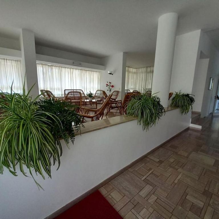 Sea view with 3 bedrooms and 2 bathrooms - Three-Bedroom Apartment - 16