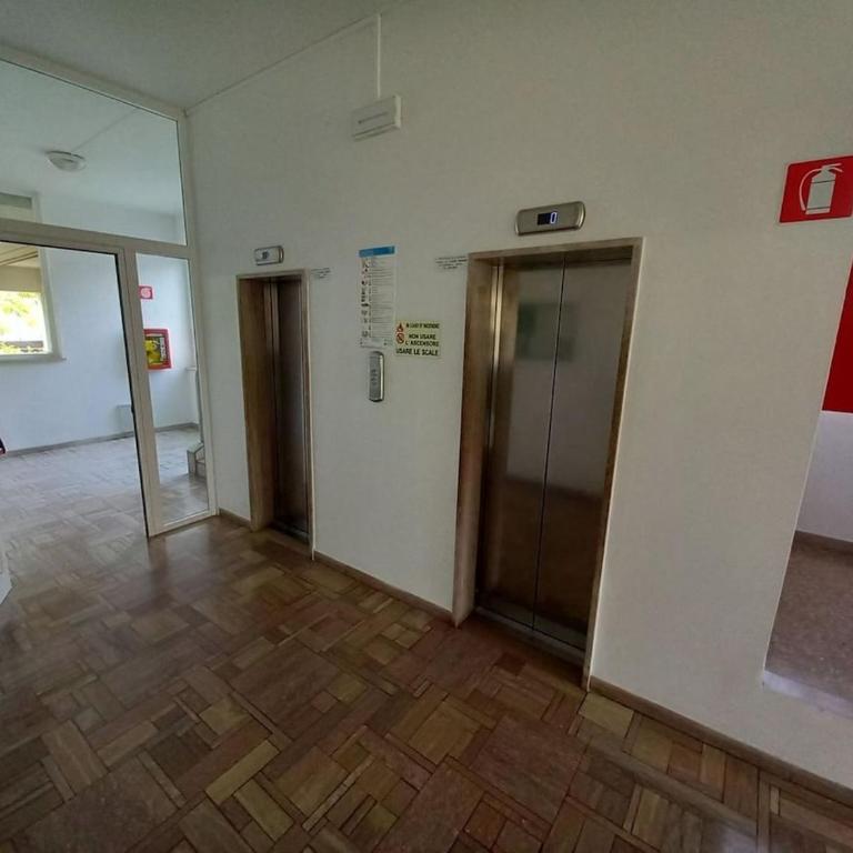 Sea view with 3 bedrooms and 2 bathrooms - Three-Bedroom Apartment - 17