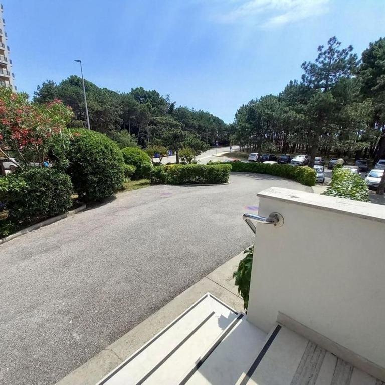 Sea view with 3 bedrooms and 2 bathrooms - Three-Bedroom Apartment - 22
