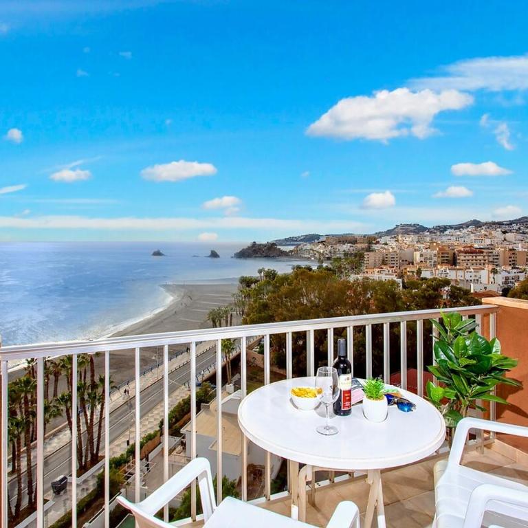 Seafront Apartment with Parking - Apartamento - 1