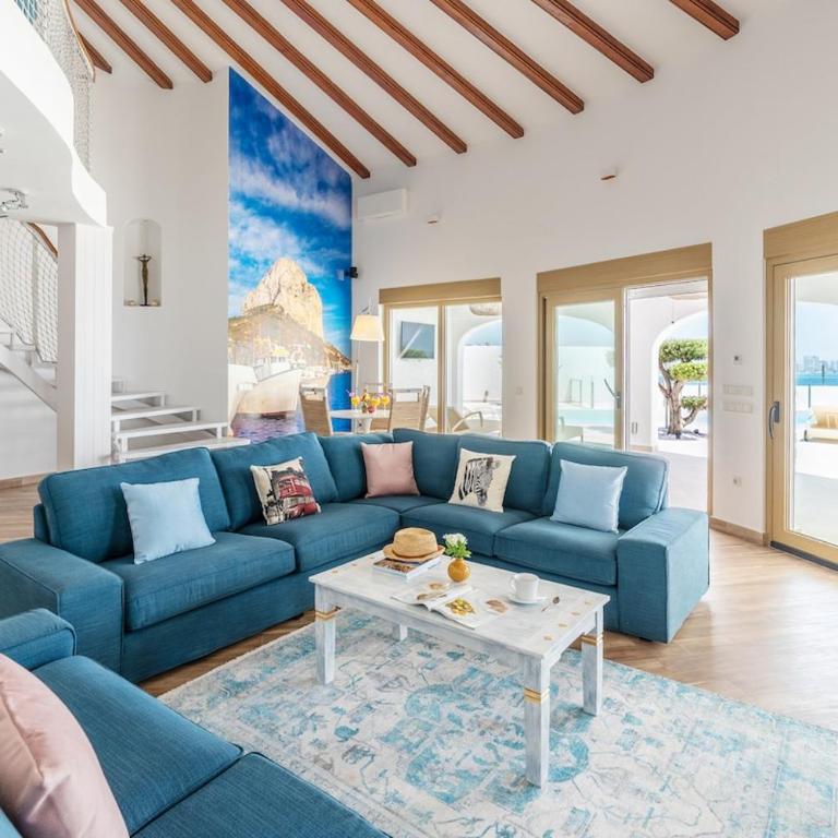 Top Villa on frontline of the Mediterranean - Villa - 2