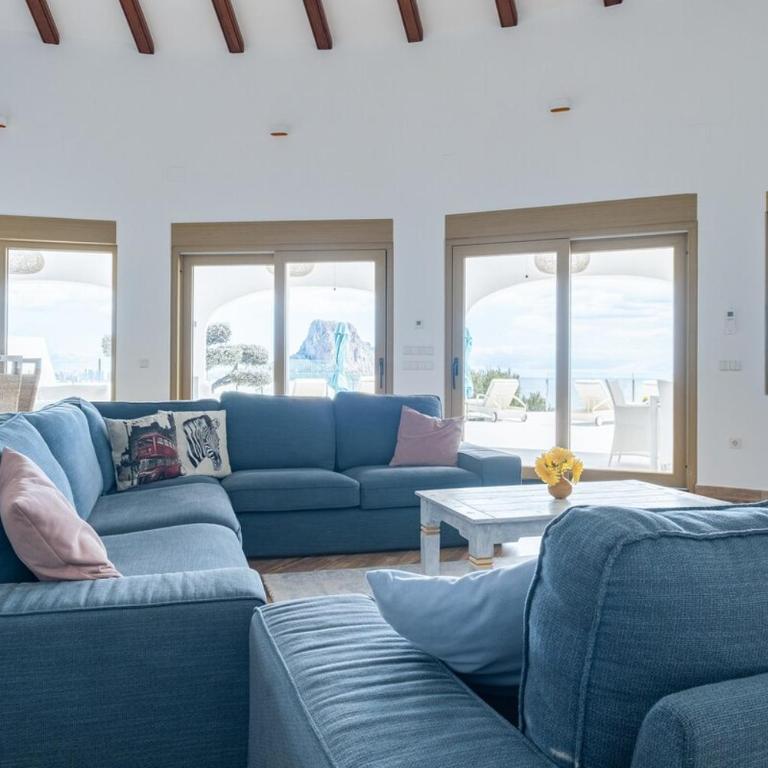 Top Villa on frontline of the Mediterranean - Villa - 4