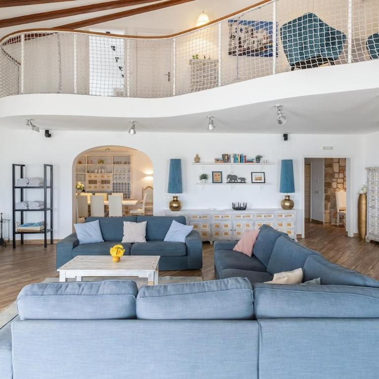 Top Villa on frontline of the Mediterranean - Villa - 18
