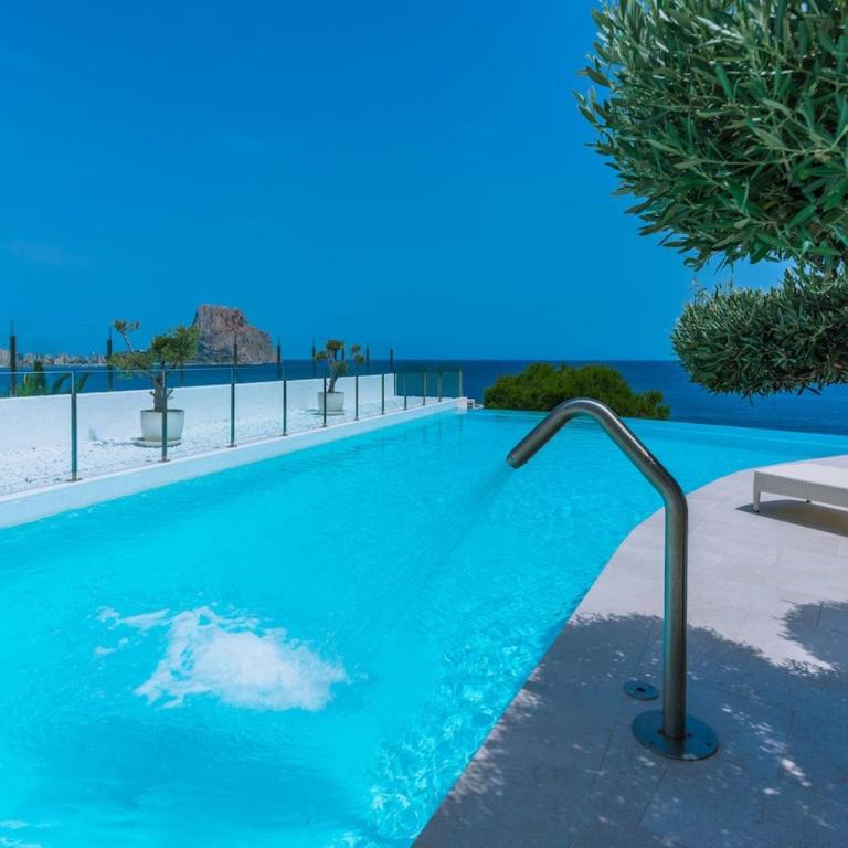 Top Villa on frontline of the Mediterranean - Villa - 21