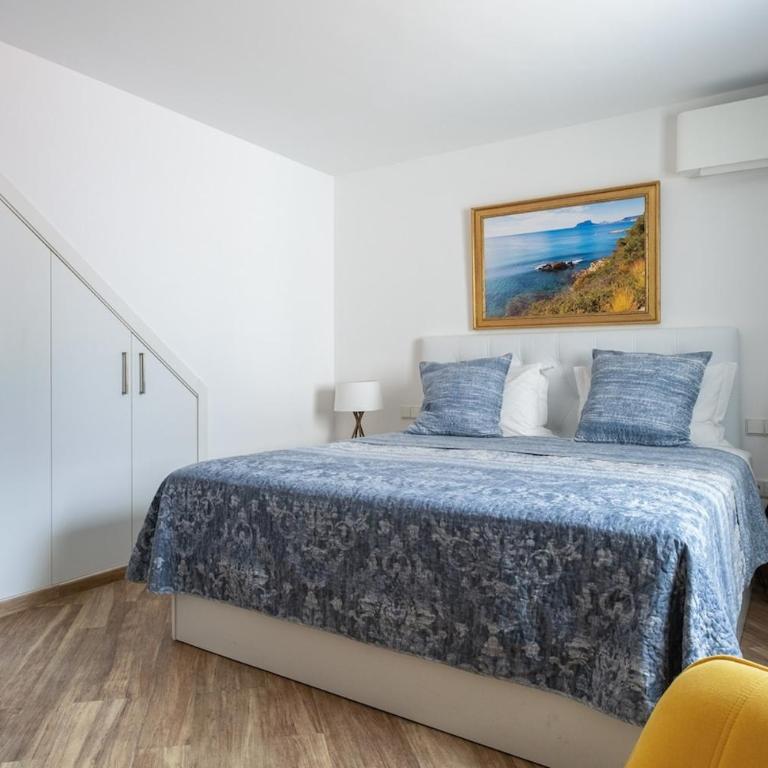 Top Villa on frontline of the Mediterranean - Villa - 22