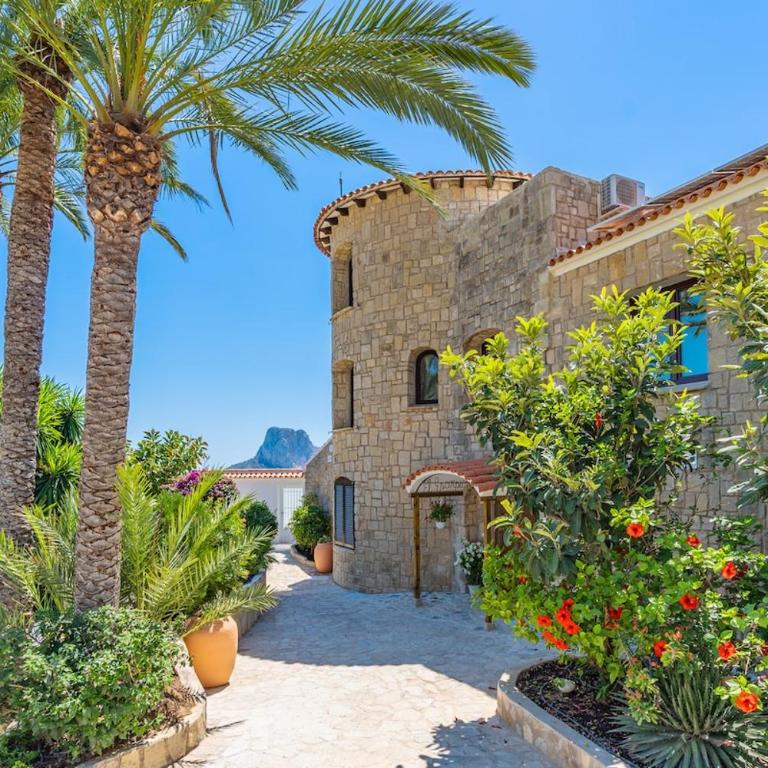 Top Villa on frontline of the Mediterranean - Villa - 23