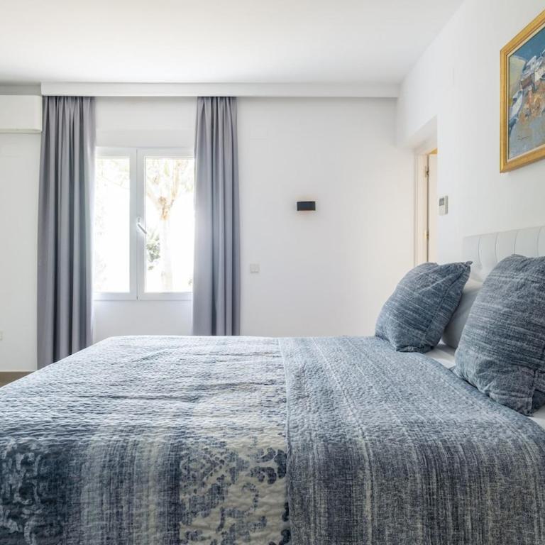 Top Villa on frontline of the Mediterranean - Villa - 29