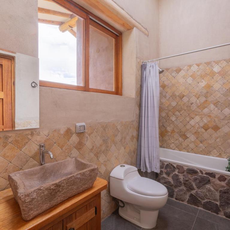 Munay Sonqo Retreat & Yoga Center - Deluxe Double Room (2 Adults + 1 Child) - 6