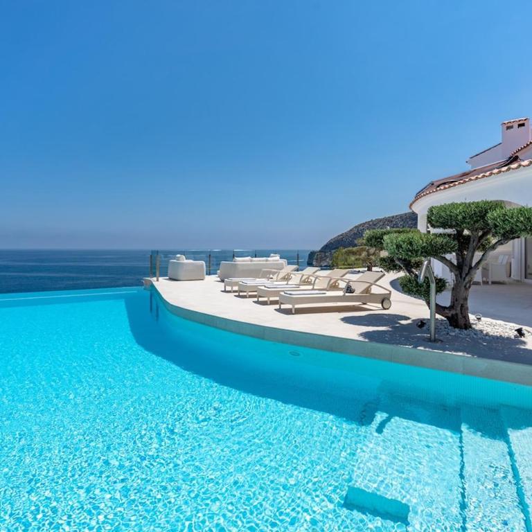 Top Villa on frontline of the Mediterranean - Villa - 58