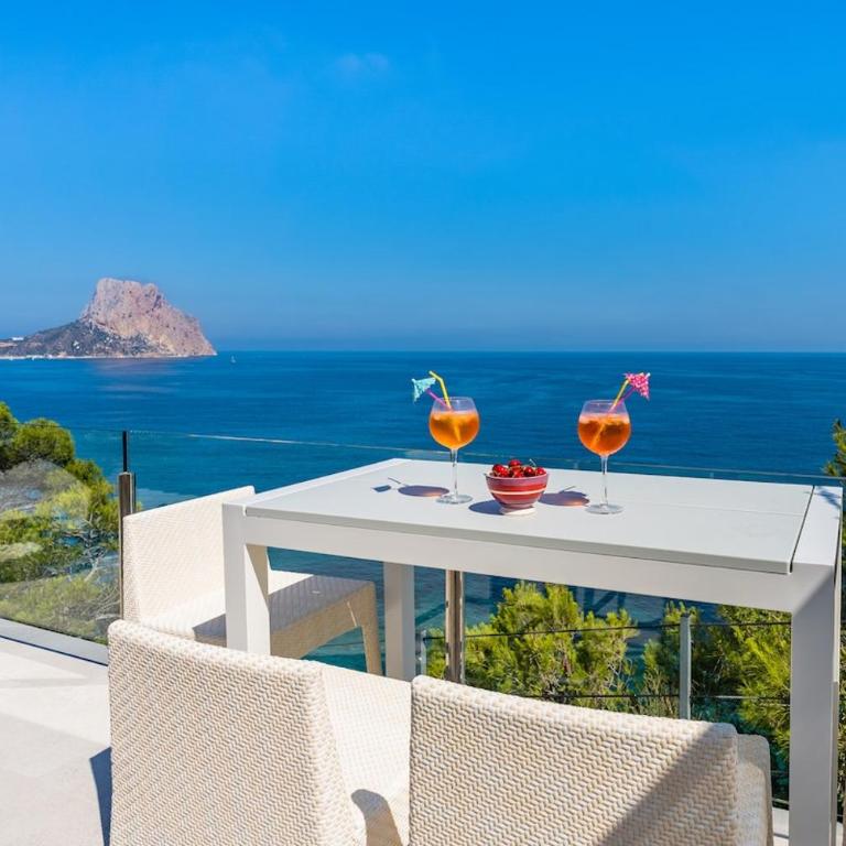 Top Villa on frontline of the Mediterranean - Villa - 64