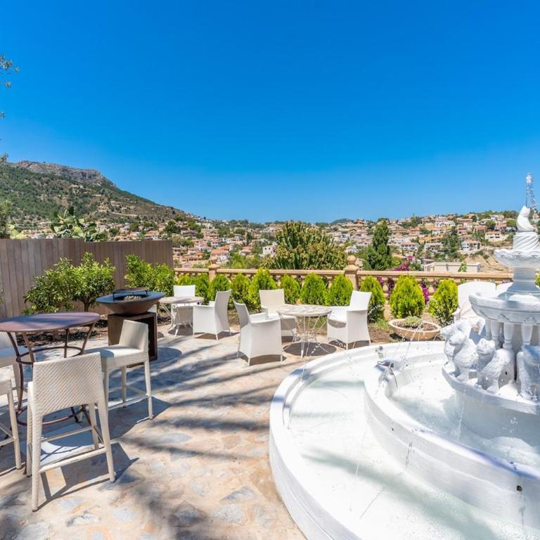 Top Villa on frontline of the Mediterranean - Villa - 76