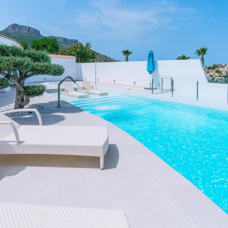 Top Villa on frontline of the Mediterranean - Villa - 94