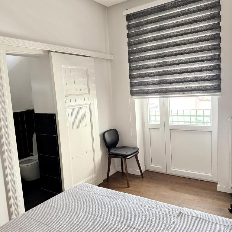 Ferhadija Central Apartment - Appartement 4 Chambres avec Balcon - 9