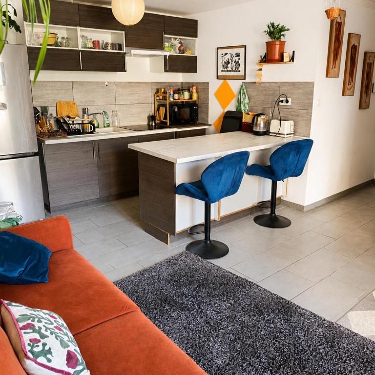 Central Two-Bedroom Apartment with Large Terrace and Private Parking - Appartement 2 Chambres - 4