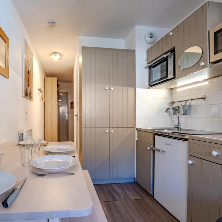 Stay with Balcony & Slope Access - Appartamento - 7