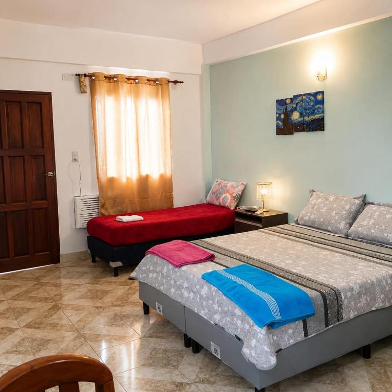 Gloria Apart Oran - Habitación Triple con balcón - 3