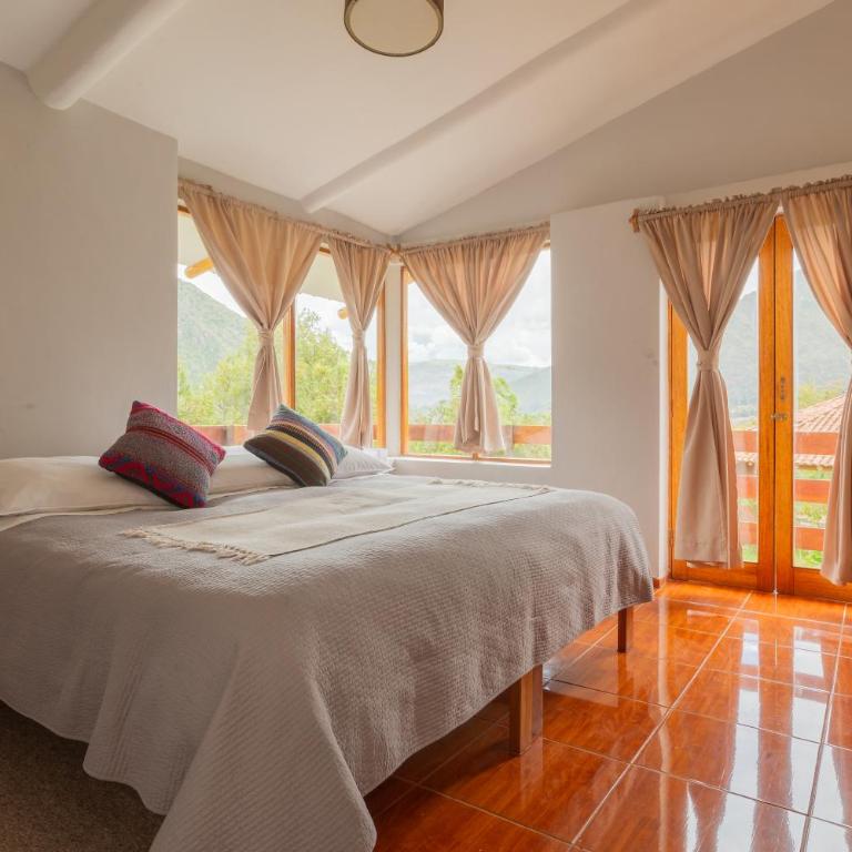 Munay Sonqo Retreat & Yoga Center - Deluxe Double Room - 1