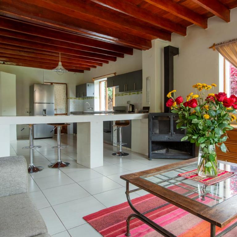 Munay Sonqo Retreat & Yoga Center - Deluxe Double Room - 4