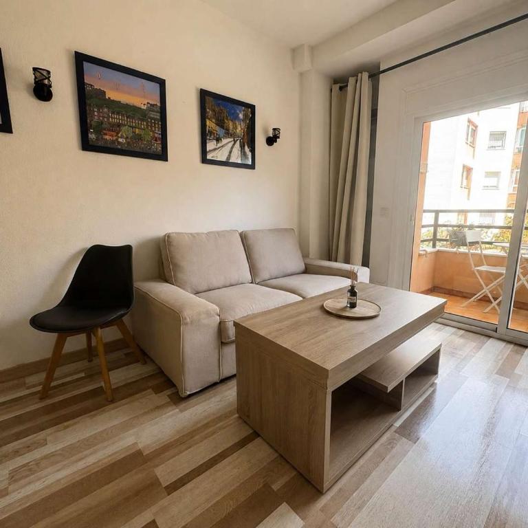 Cozy Studio Walk to Beach & Train - Apartamento - 7