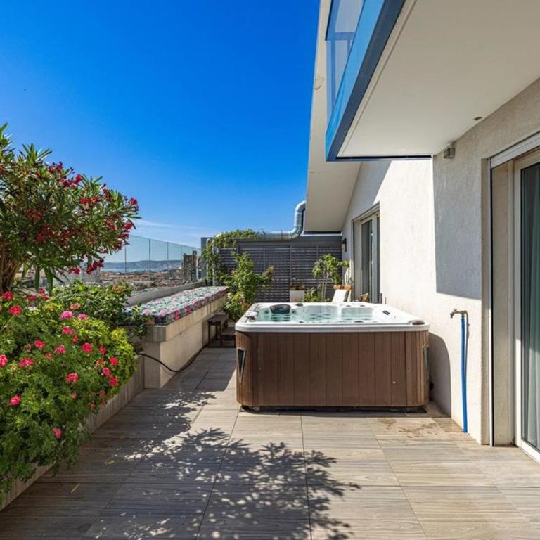 Exceptional Duplex Penthouse with Panoramic Sea Views - Apartment mit 3 Schlafzimmern - 3