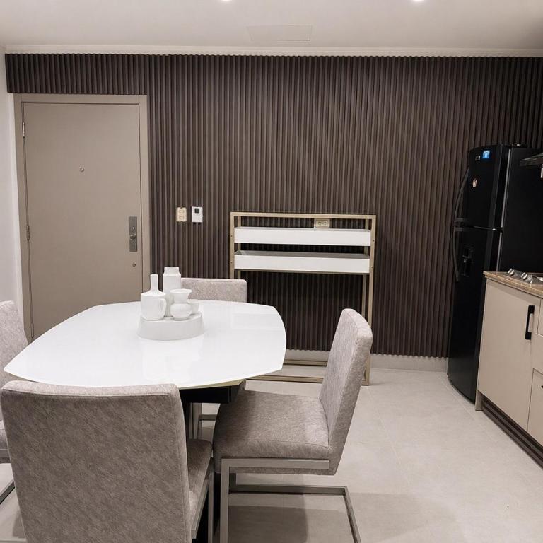 Depa 2 habitaciones con vista al rio cerca a malecon - Suite with Mountain View - 15