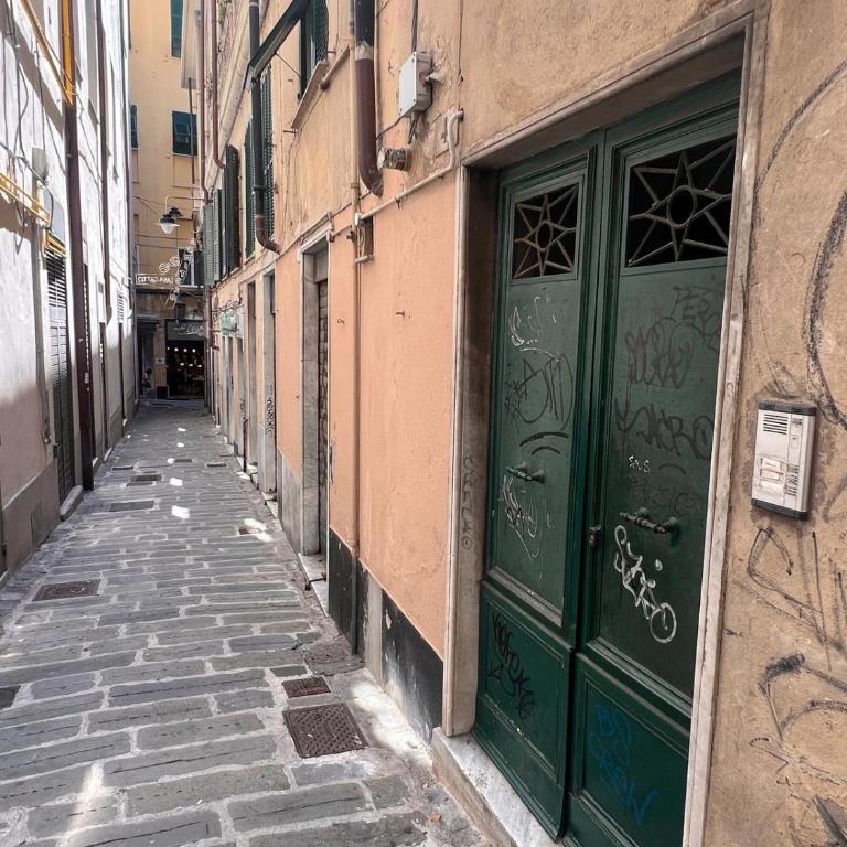 Nel cuore del centro storico di Genova - Appartamento con 2 Camere da Letto - 16