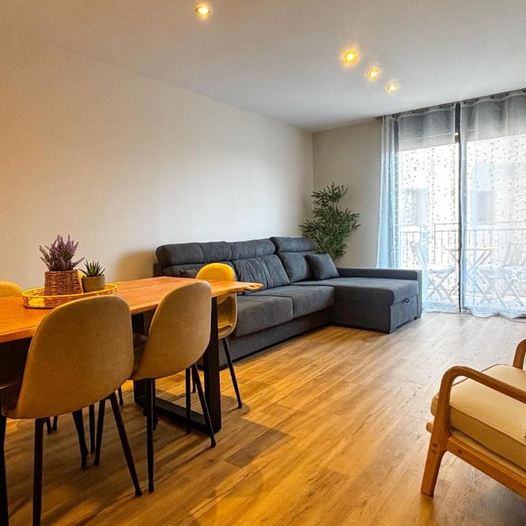Kuala Suite - Modern Apartment with Pool & Parking - Two-Bedroom Apartment - 3
