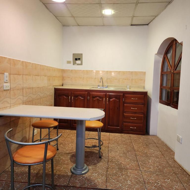 Casa La Ronda - Habitación Familiar con balcón - 2