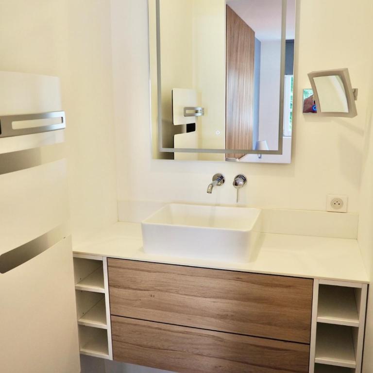 Appartement 2 chambres Parking Triangle d'Or - Apartment mit 2 Schlafzimmern - 14