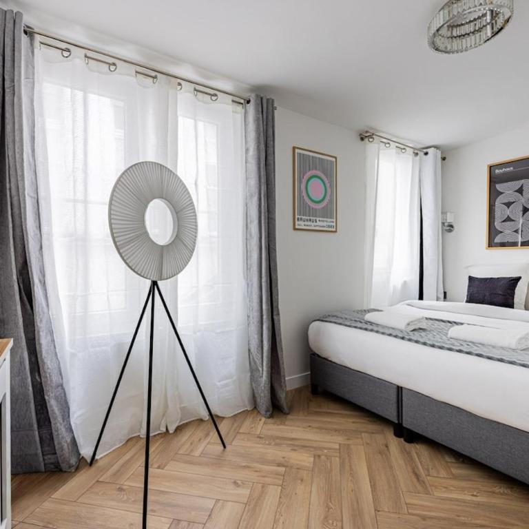 Bd Saint Germain- Pont Neuf - Charming Apartment - Appartement 2 Chambres - 12