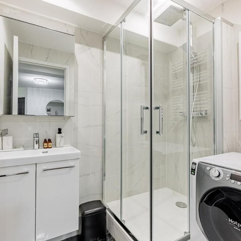 Bd Saint Germain- Pont Neuf - Charming Apartment - Appartement 2 Chambres - 16