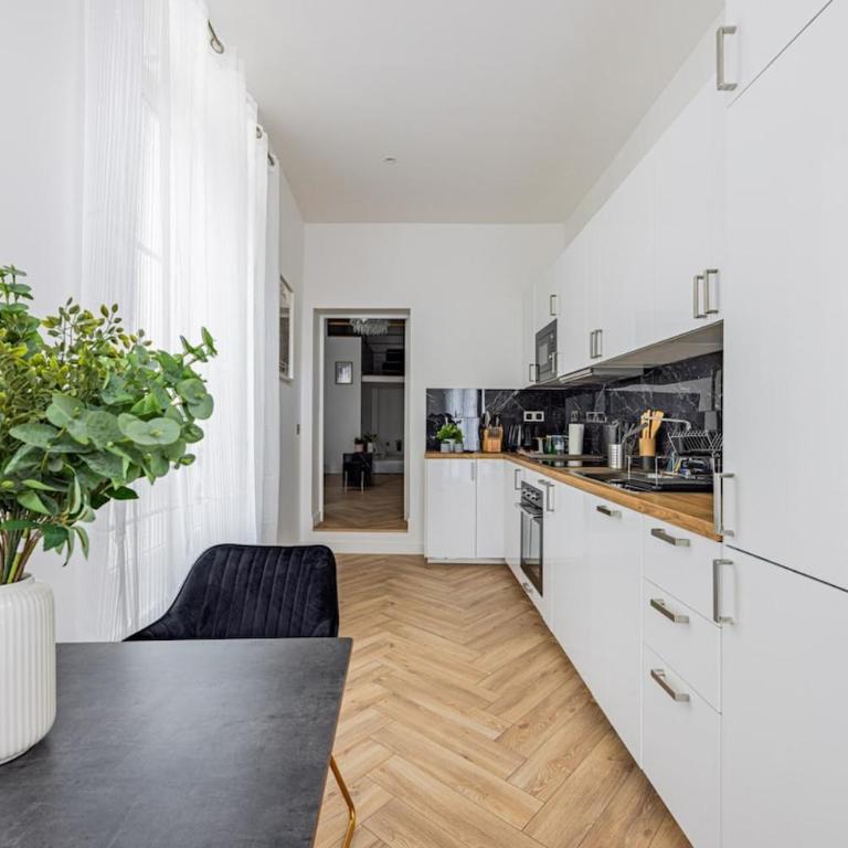 Bd Saint Germain- Pont Neuf - Charming Apartment - Appartement 2 Chambres - 24