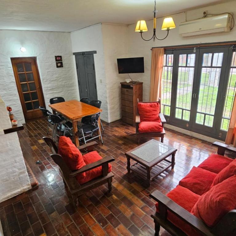 Hermosa Casa en General Pacheco - Three-Bedroom House - 4