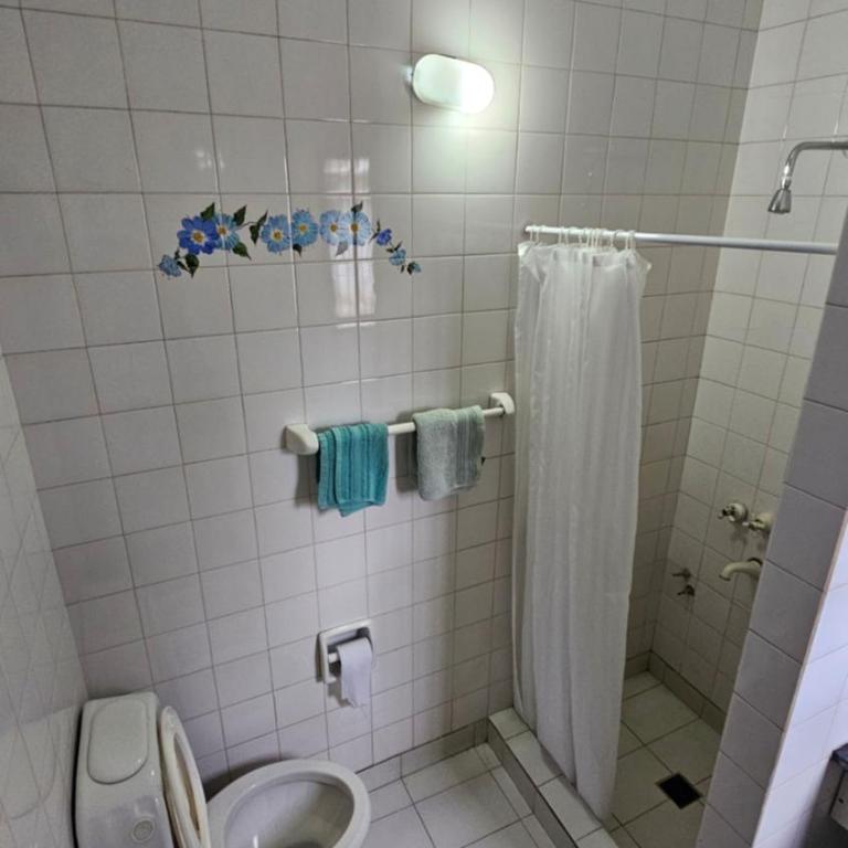 Hermosa Casa en General Pacheco - Three-Bedroom House - 16