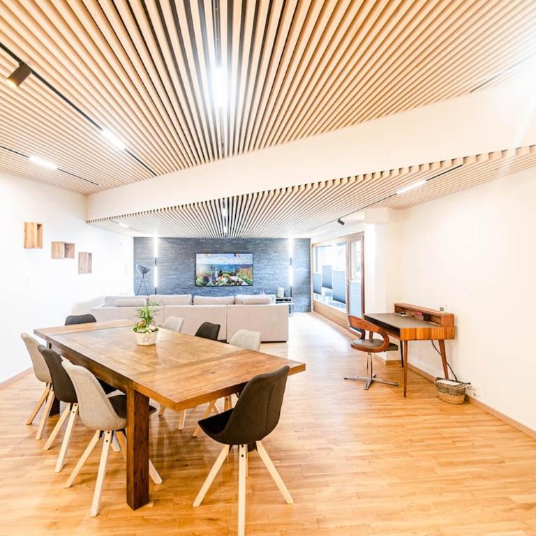 Alpine Family Retreat, Sleeps 10 - Apartment - 9