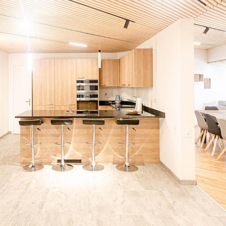 Alpine Family Retreat, Sleeps 10 - Apartment - 15