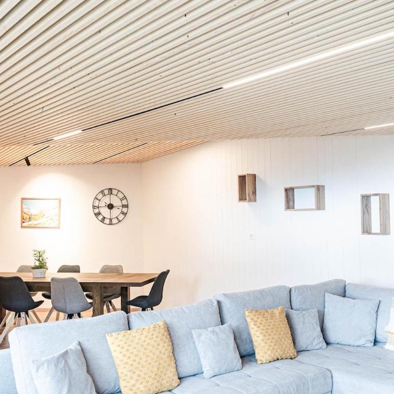 Alpine Family Retreat, Sleeps 10 - Apartment - 22