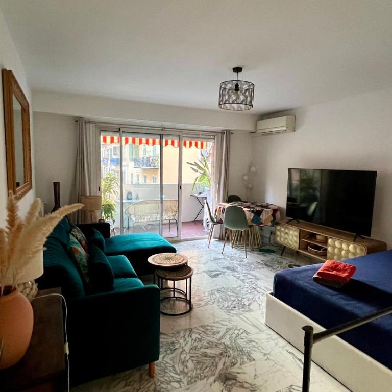 John Homestay Room in Nice - Chambre Double avec Terrasse - 11