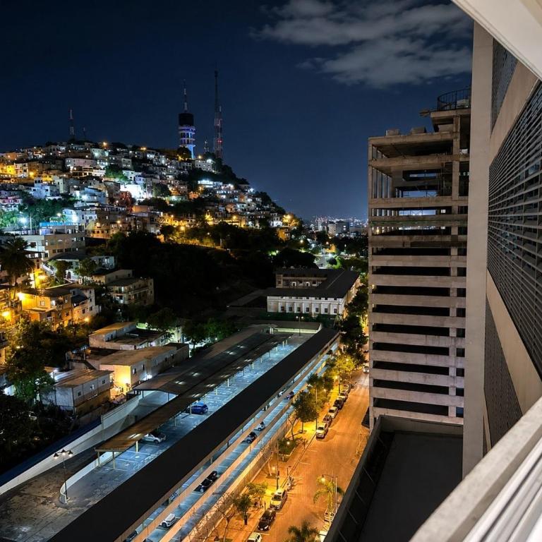 Suite moderna en Guayaquil, Piscina, Gym, excelente ubicación - Suite with City View - 35