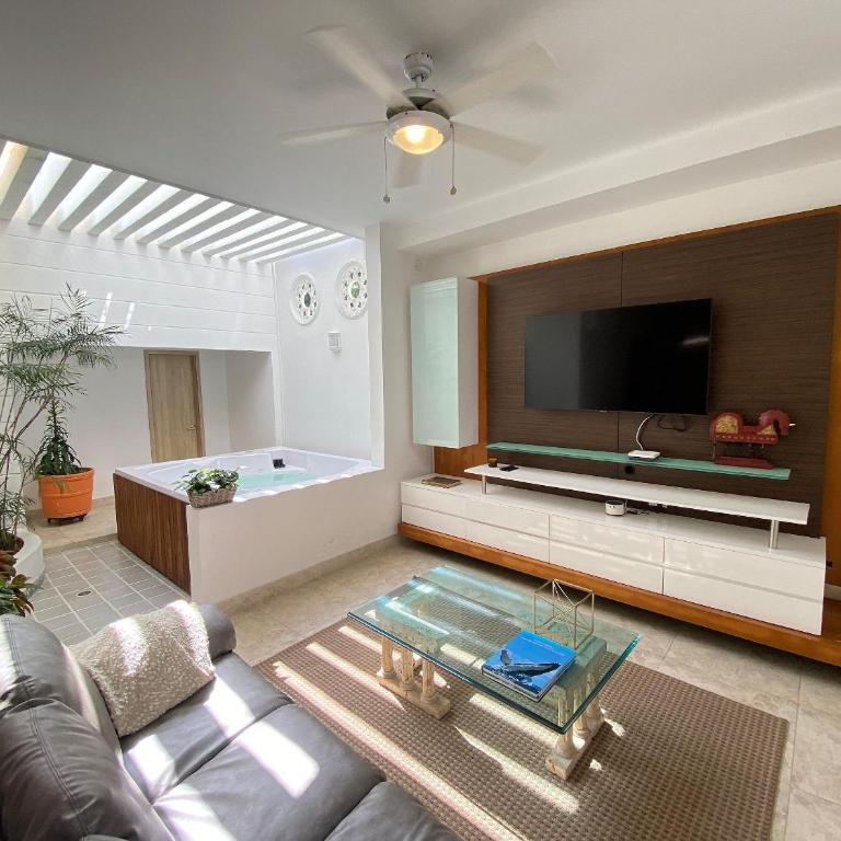 Casa de 5 habitaciones con jacuzzi - Vacation Home - 18