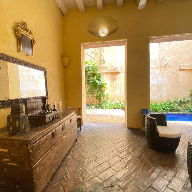 Villa de 6 habitaciones en el casco antiguo con piscina y vistas al mar - Vacation Home - 13