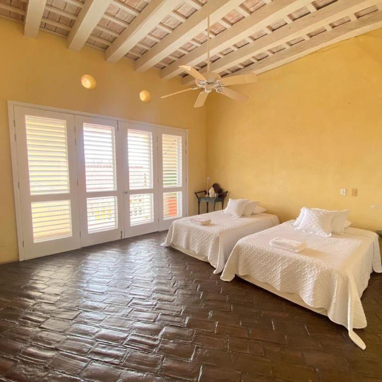 Villa de 6 habitaciones en el casco antiguo con piscina y vistas al mar - Vacation Home - 22