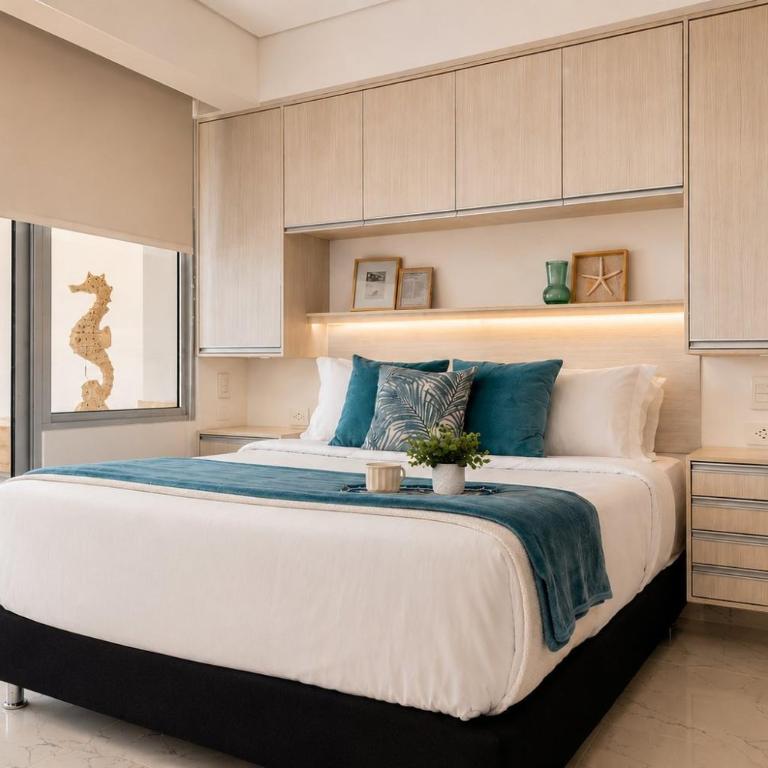 CB726 | Suite moderna frente al mar con balcón y cocina con isla - Queen Studio - 5