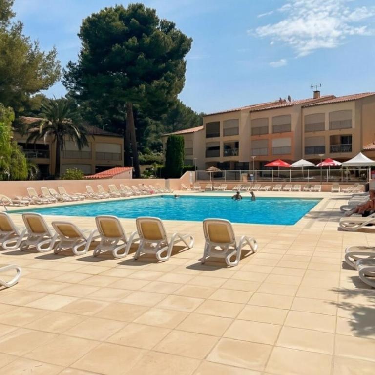 Studio with pool and beach access in Sanary-sur-Mer - Appartement 1 Chambre - 2