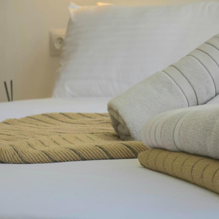 BENYA - Renovated Studio with Pool and AC - Lift, Quiet Area of Playamar - Estudio - 11