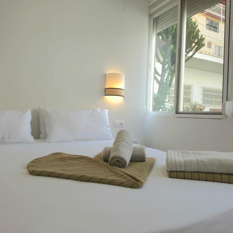 BENYA - Renovated Studio with Pool and AC - Lift, Quiet Area of Playamar - Estudio - 20