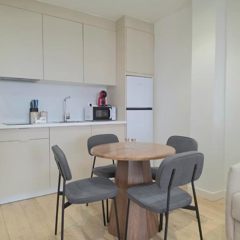 BENYA - Renovated Studio with Pool and AC - Lift, Quiet Area of Playamar - Estudio - 22