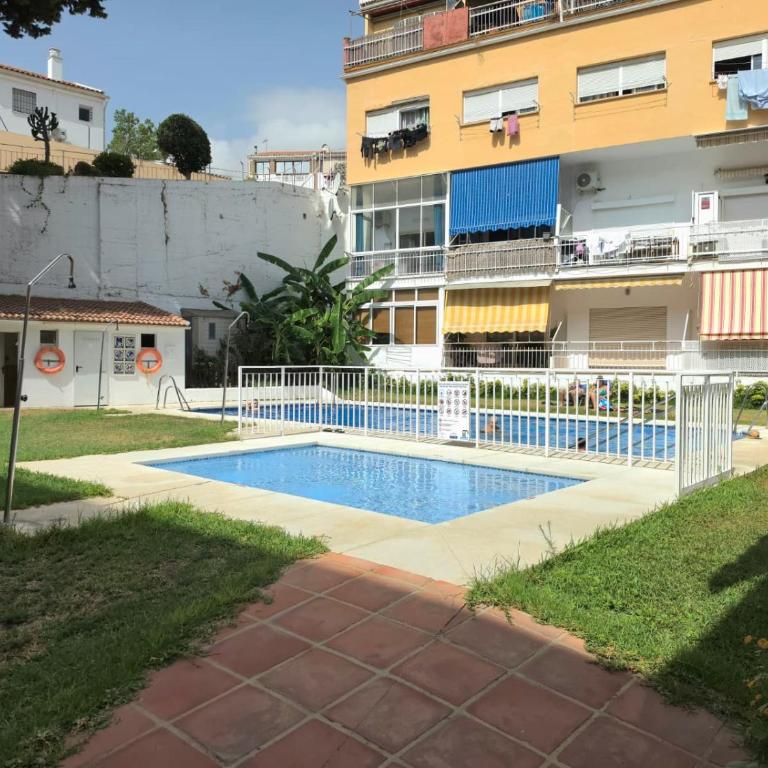 BENYA - Renovated Studio with Pool and AC - Lift, Quiet Area of Playamar - Estudio - 1