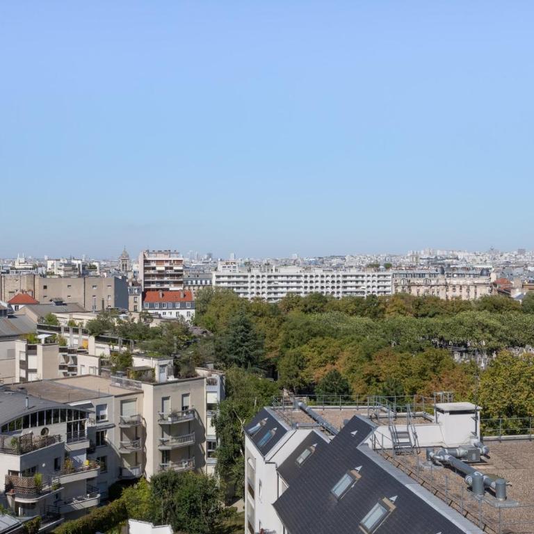 voco Paris Montparnasse by IHG - Chambre Lit King-Size Cosy avec Terrasse - Vue sur Ville - 4